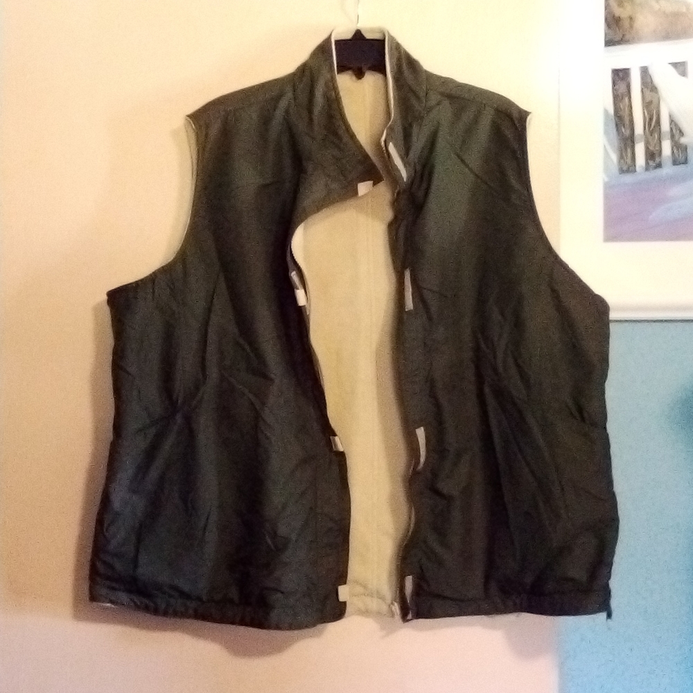 Outdoor vest